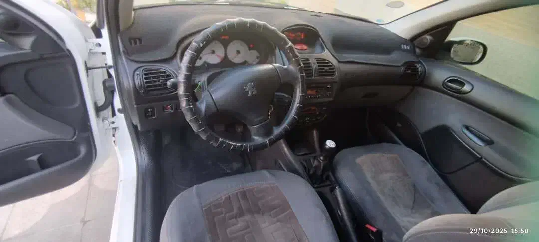 پژو ۲۰۶ صندوق دار v8 - 1396