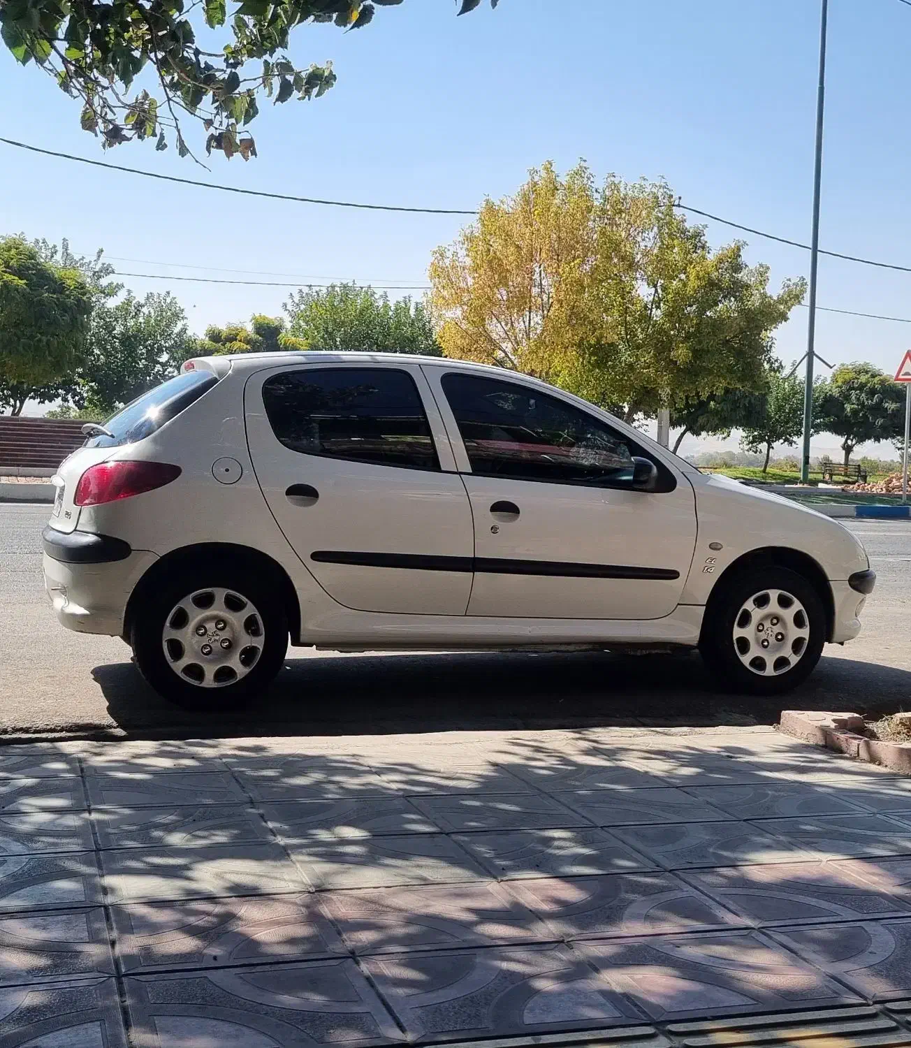 پژو 206 تیپ 2 - 1390