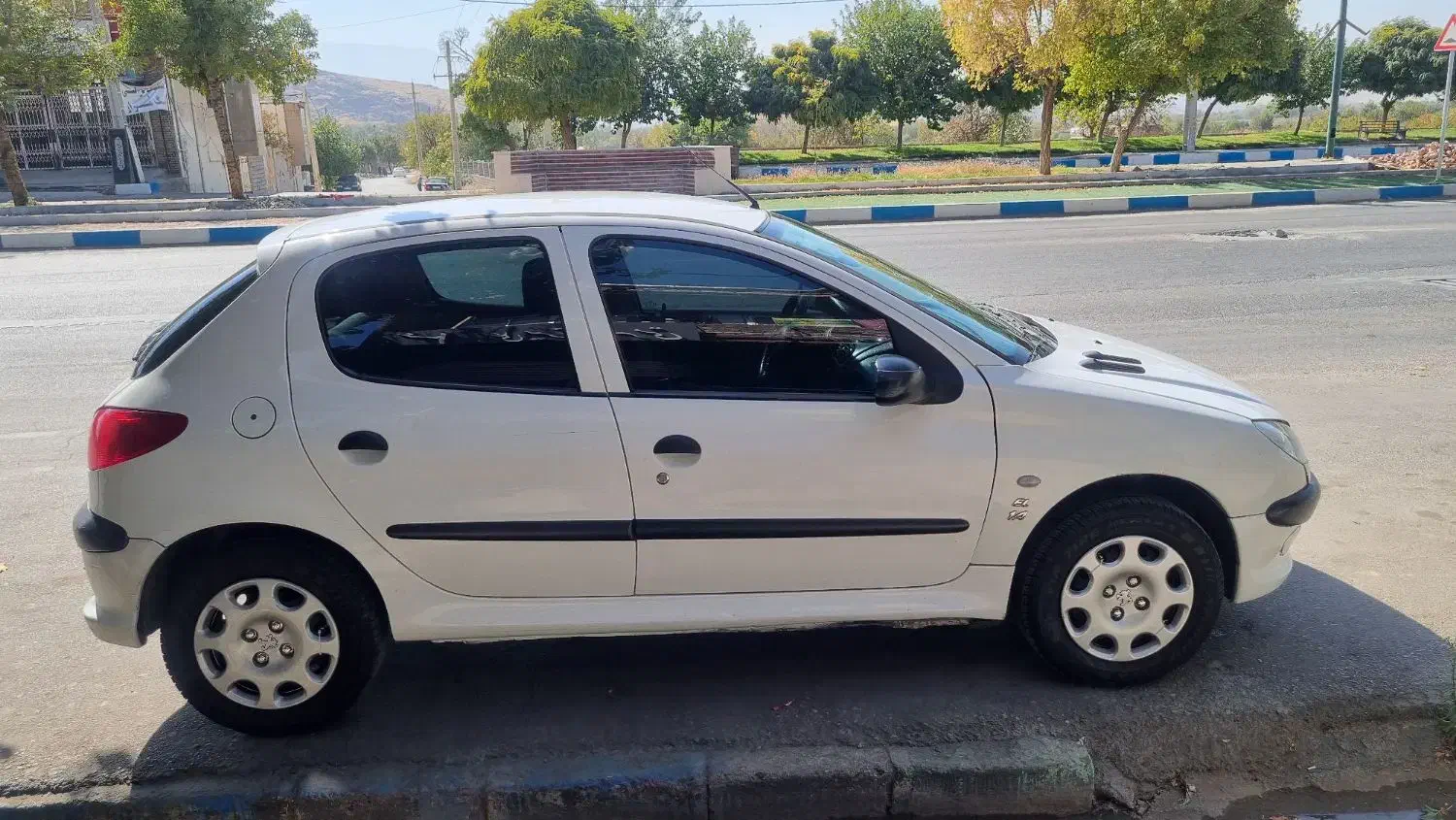 پژو 206 تیپ 2 - 1390