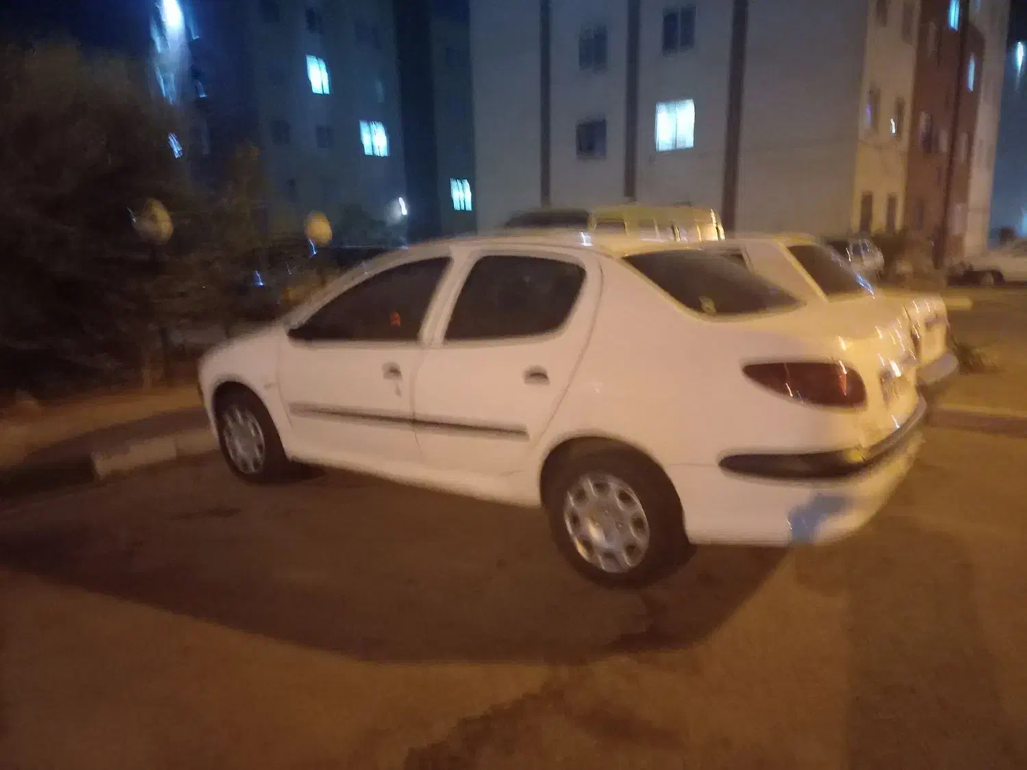 پژو ۲۰۶ صندوق دار v8 - 1393