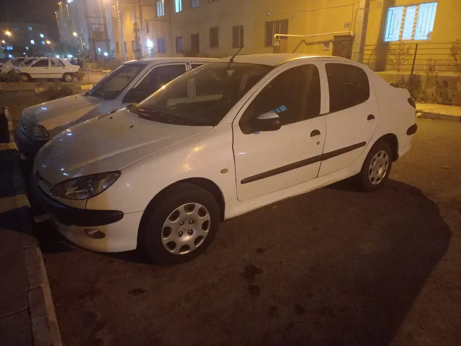 پژو ۲۰۶ صندوق دار v8 - 1393