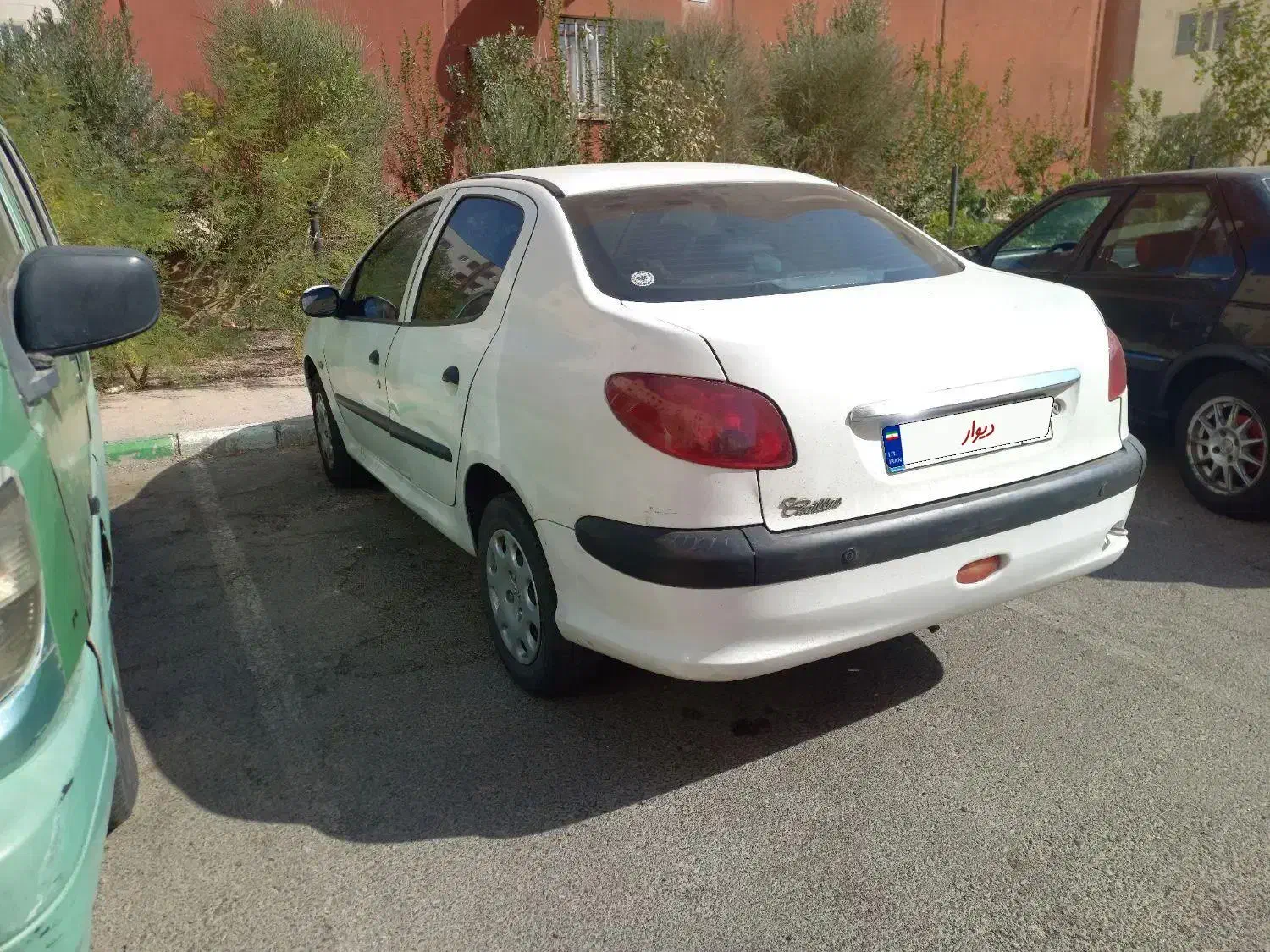 پژو ۲۰۶ صندوق دار v8 - 1393