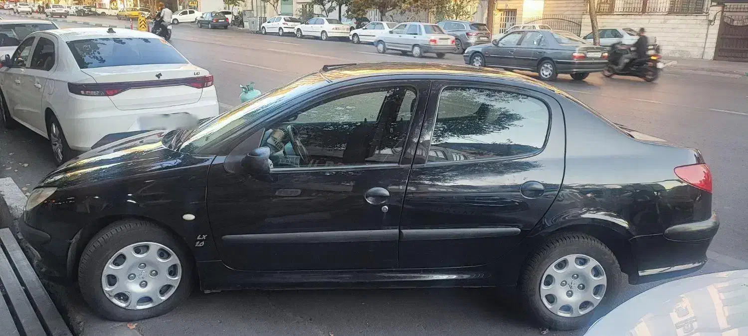 پژو ۲۰۶ صندوق دار v8 - 1396