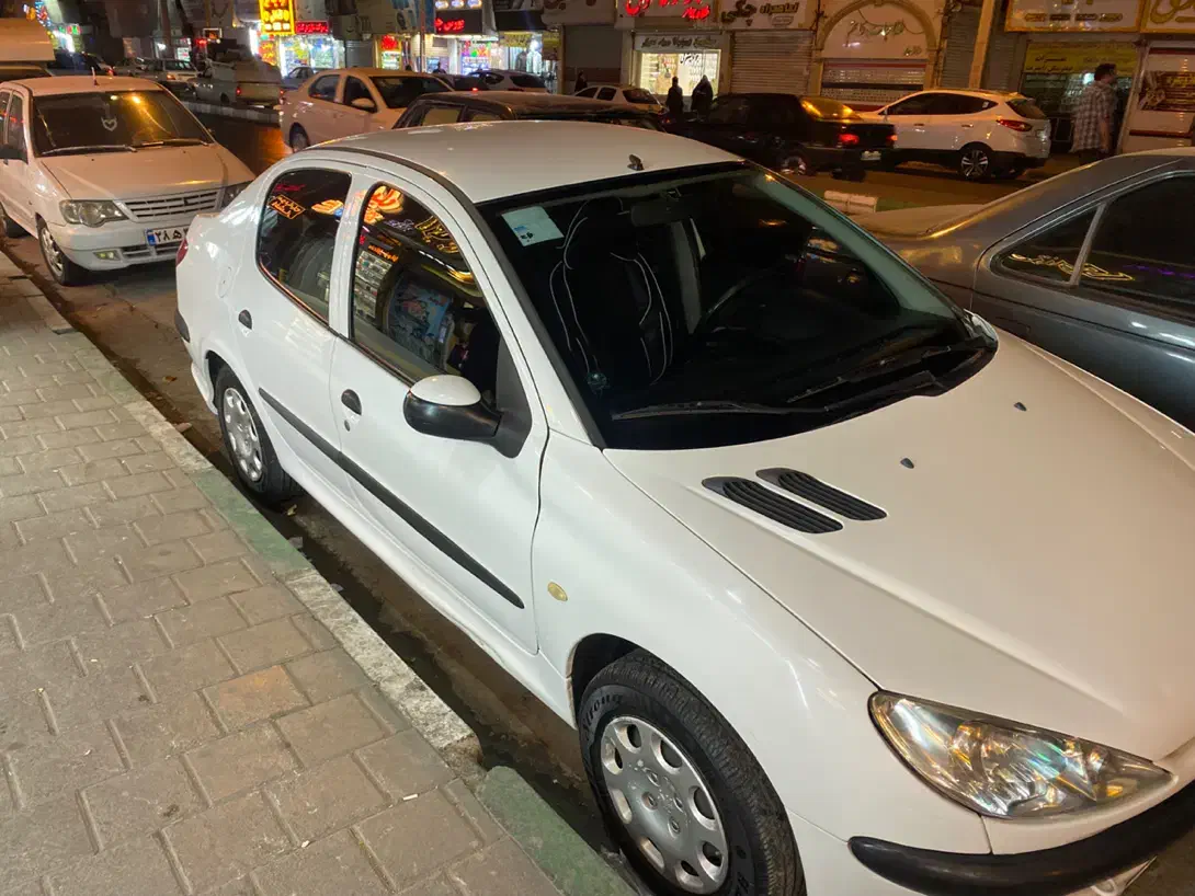 پژو ۲۰۶ صندوق دار v8 - 1395