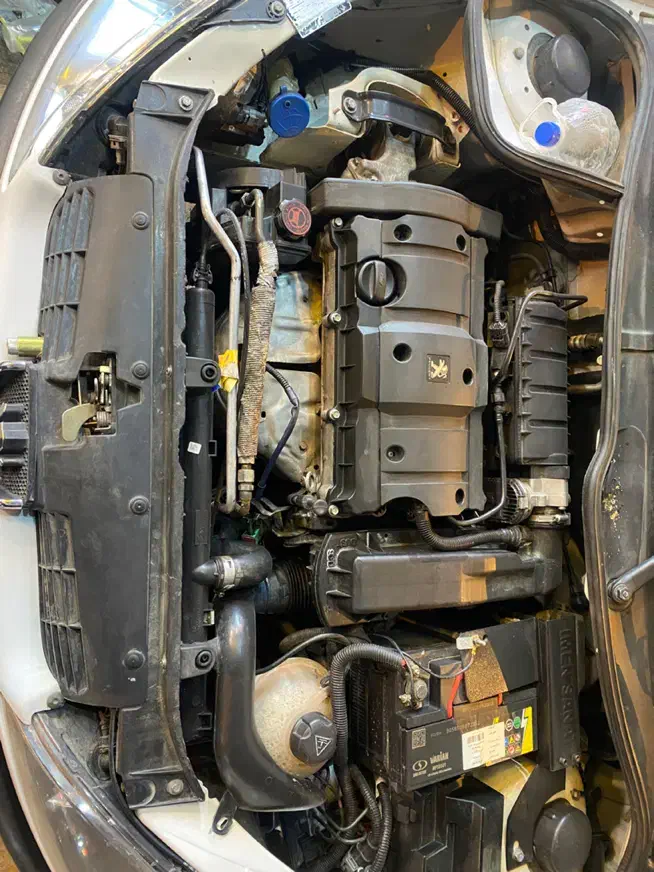 پژو ۲۰۶ صندوق دار v8 - 1395