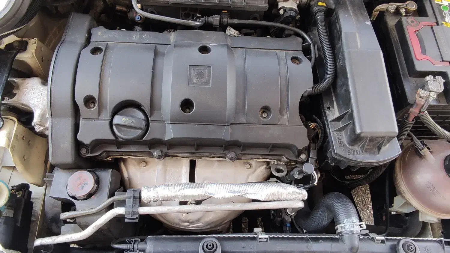 پژو ۲۰۶ صندوق دار v8 - 1392