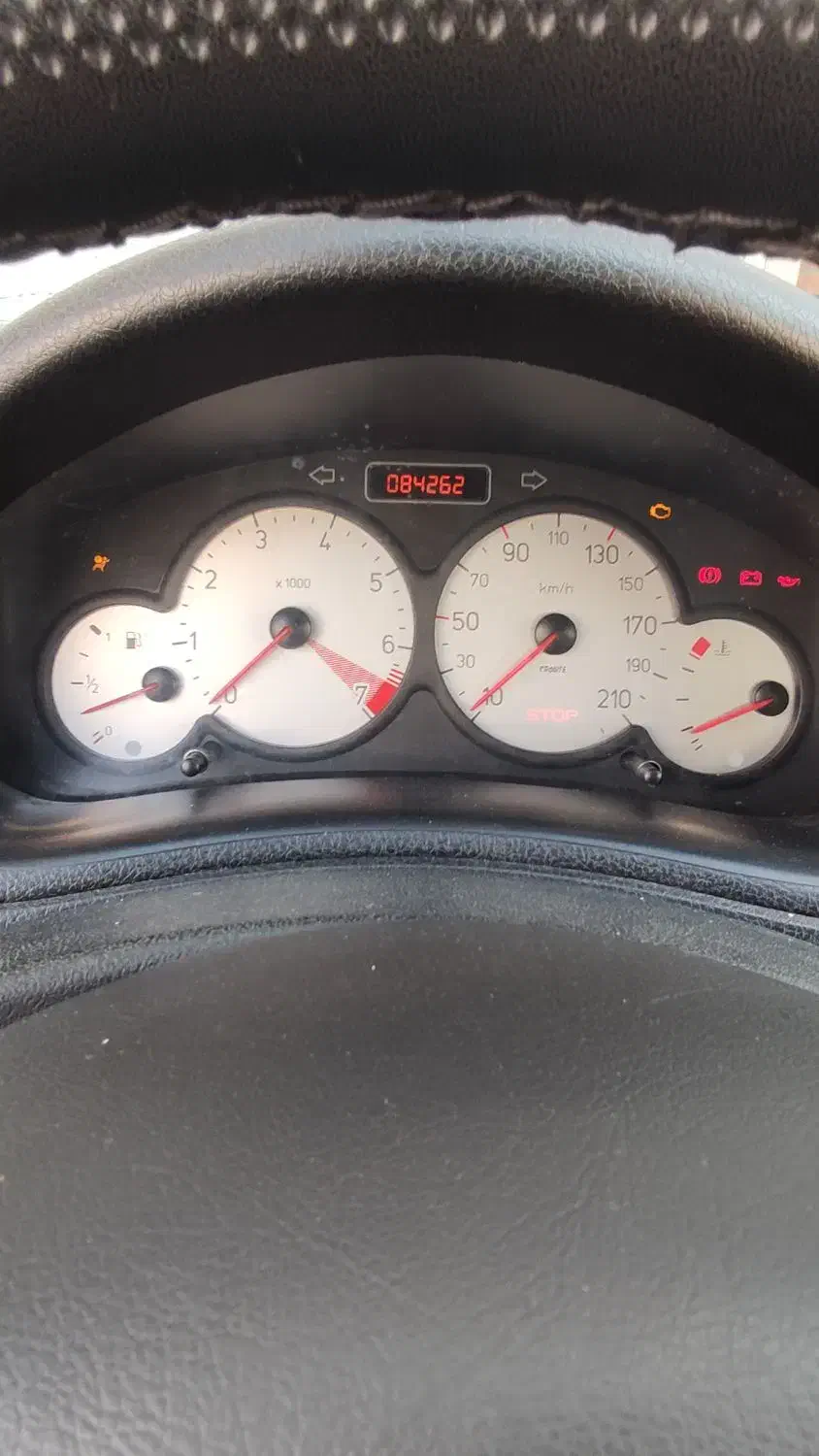 پژو ۲۰۶ صندوق دار v8 - 1392