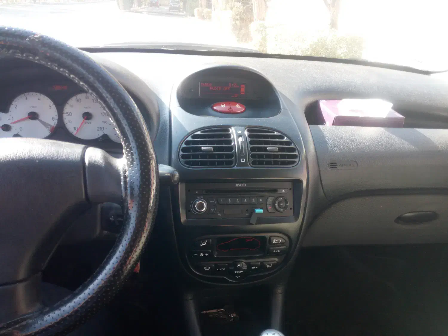 پژو ۲۰۶ صندوق دار v8 - 1396