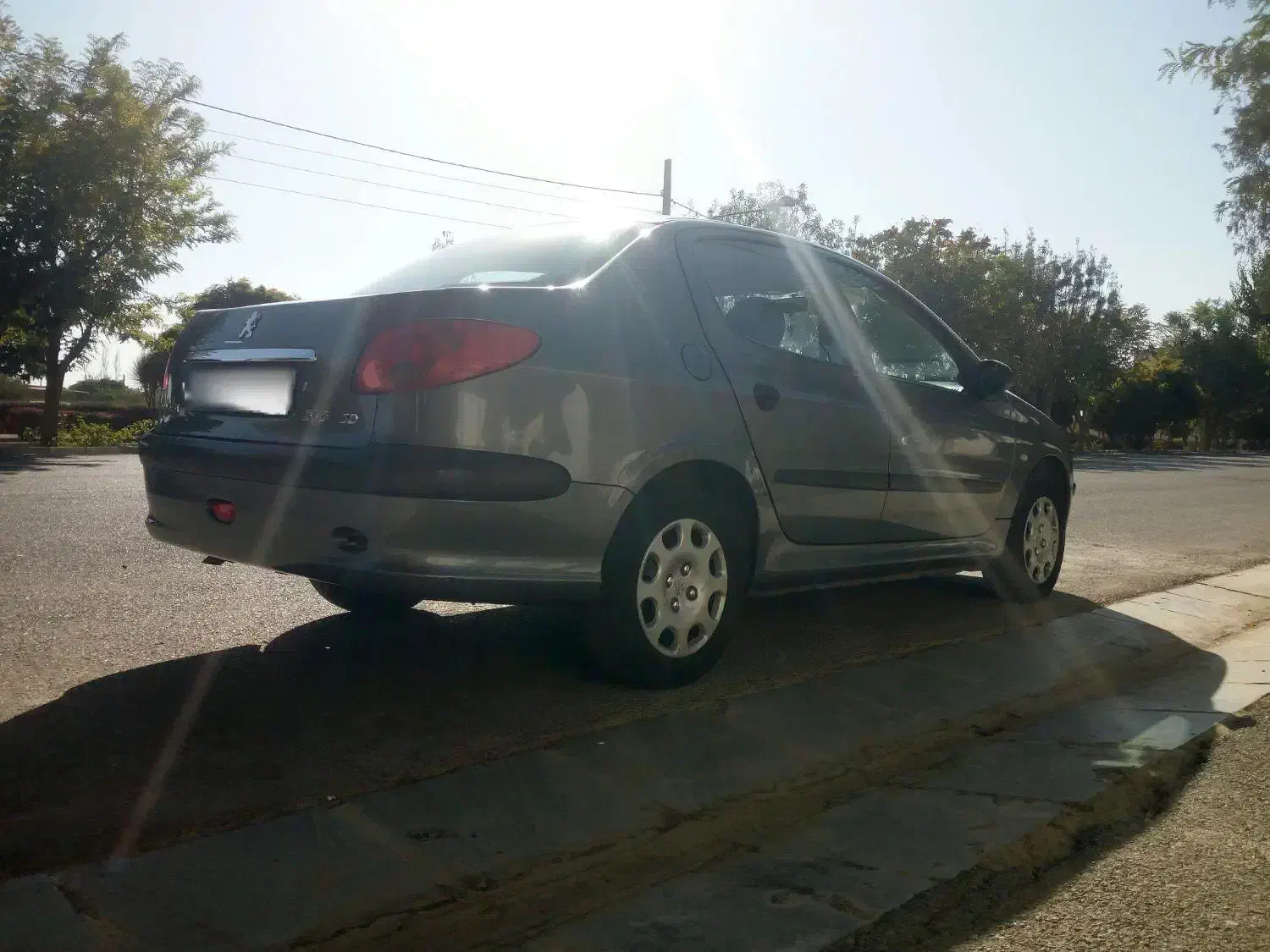 پژو ۲۰۶ صندوق دار v8 - 1396