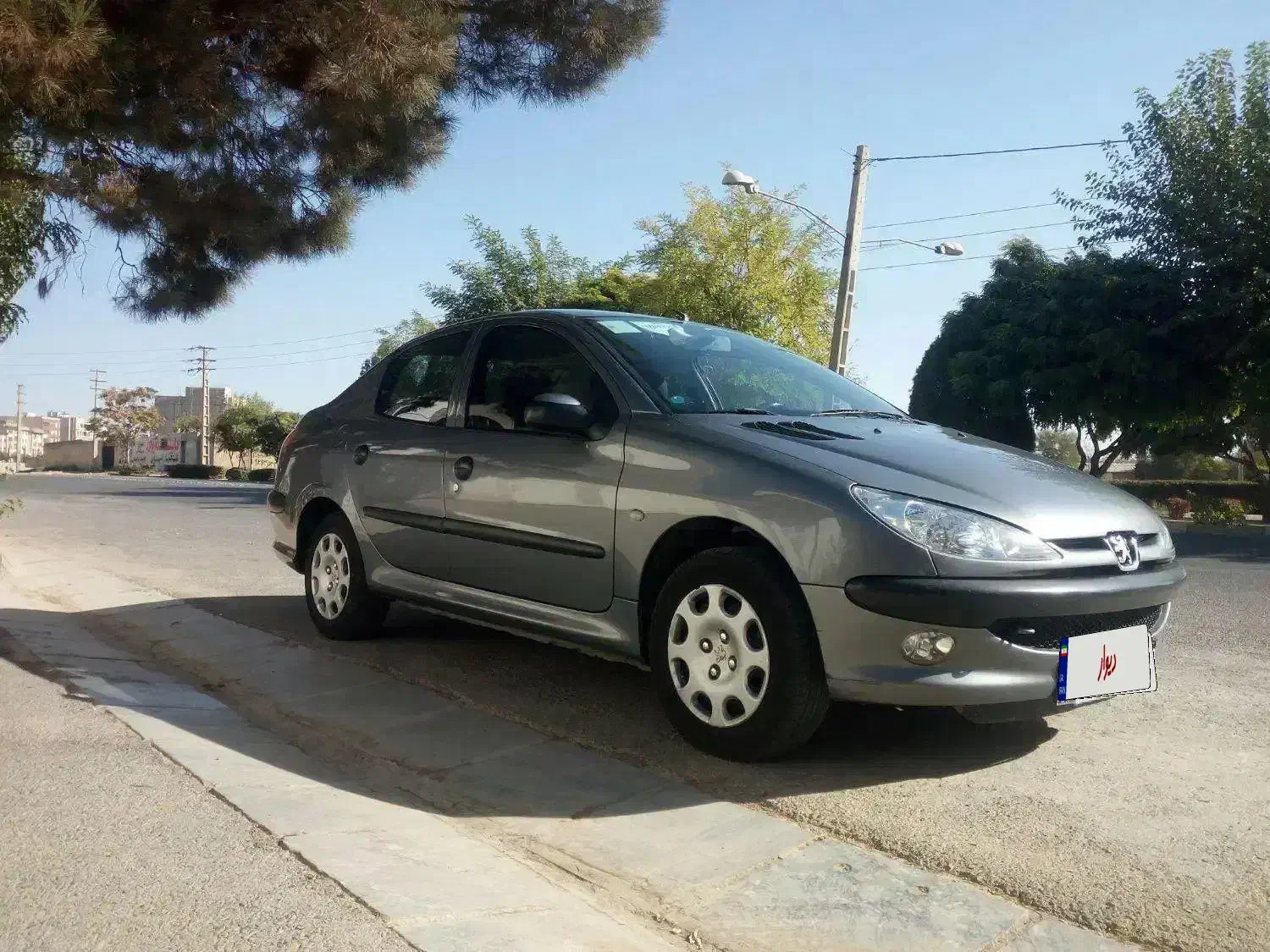 پژو ۲۰۶ صندوق دار v8 - 1396