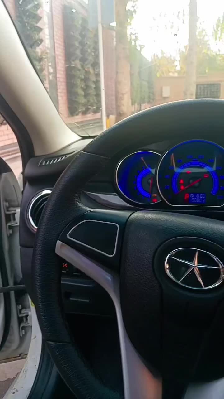 خودرو جک، J5 آگهی ann_20939371