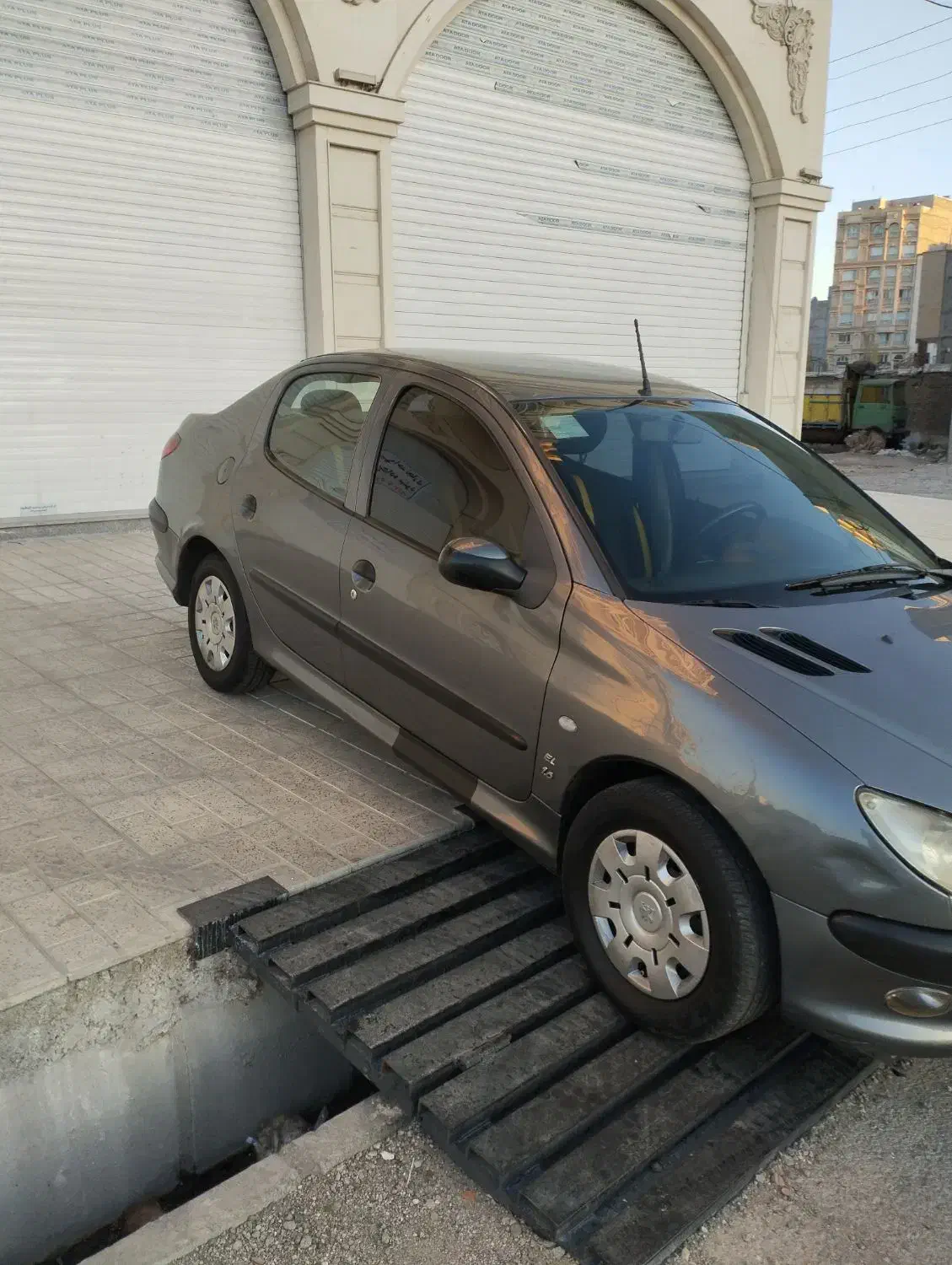 پژو ۲۰۶ صندوق دار v8 - 1386