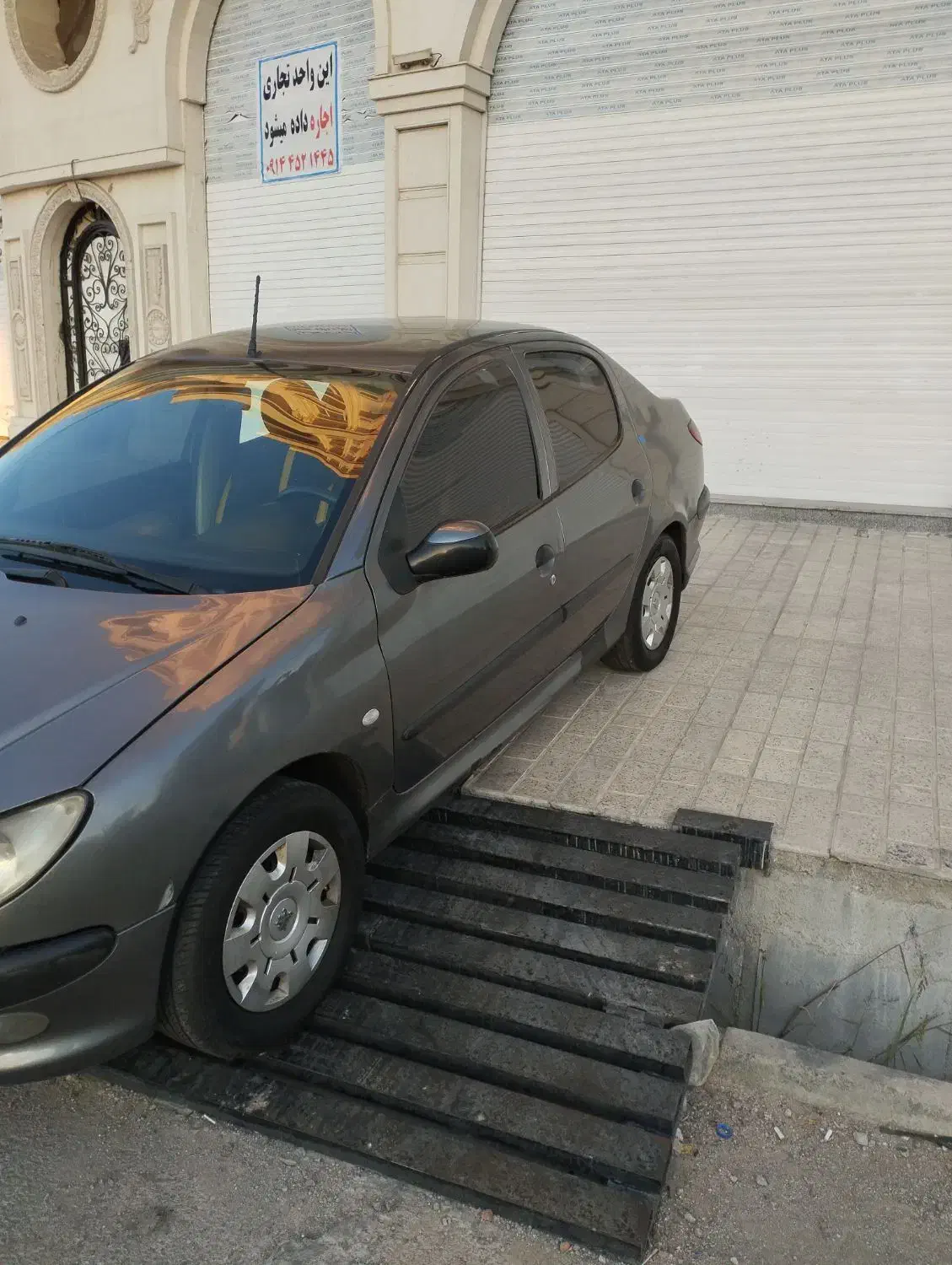 پژو ۲۰۶ صندوق دار v8 - 1386