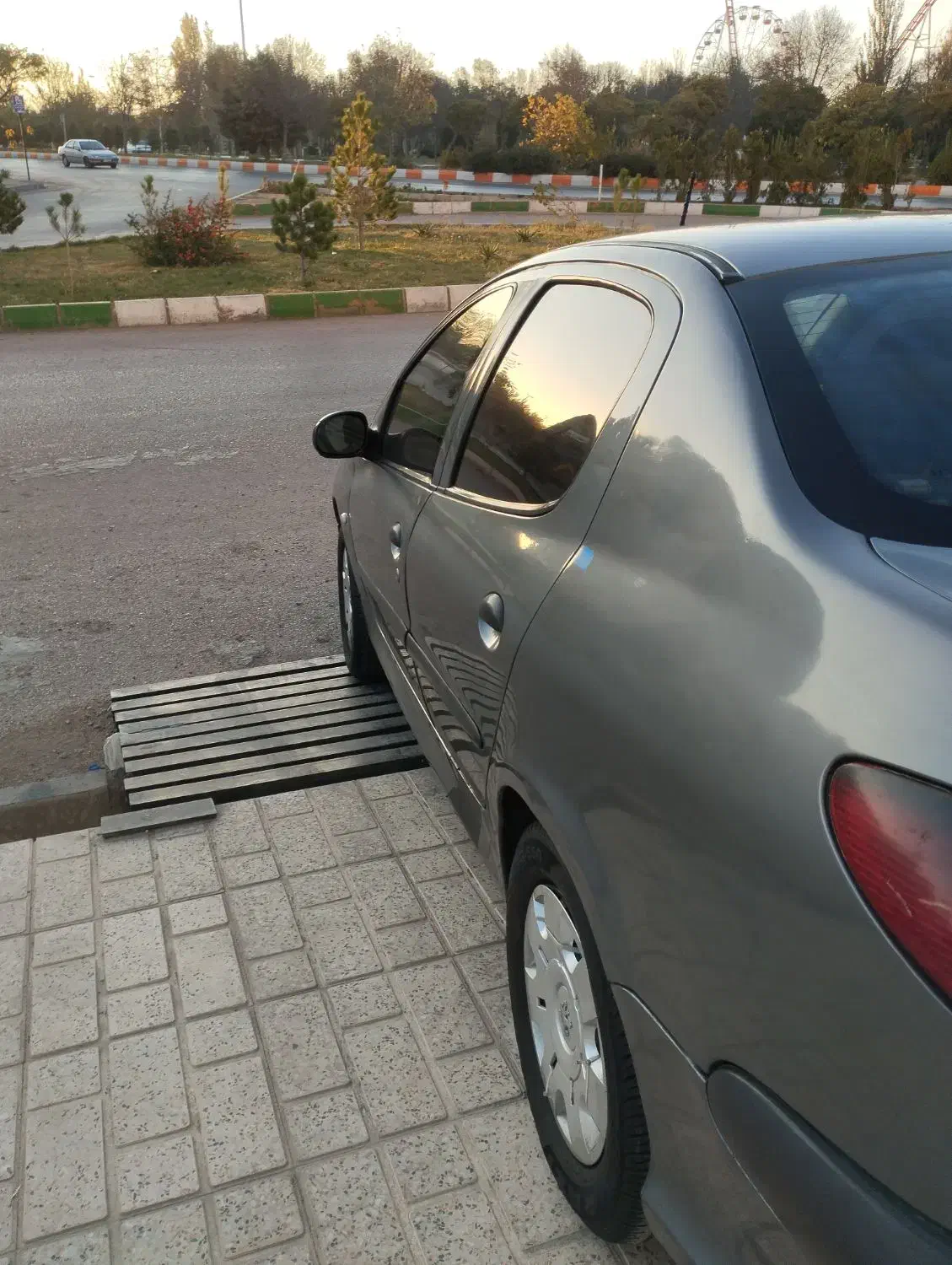 پژو ۲۰۶ صندوق دار v8 - 1386