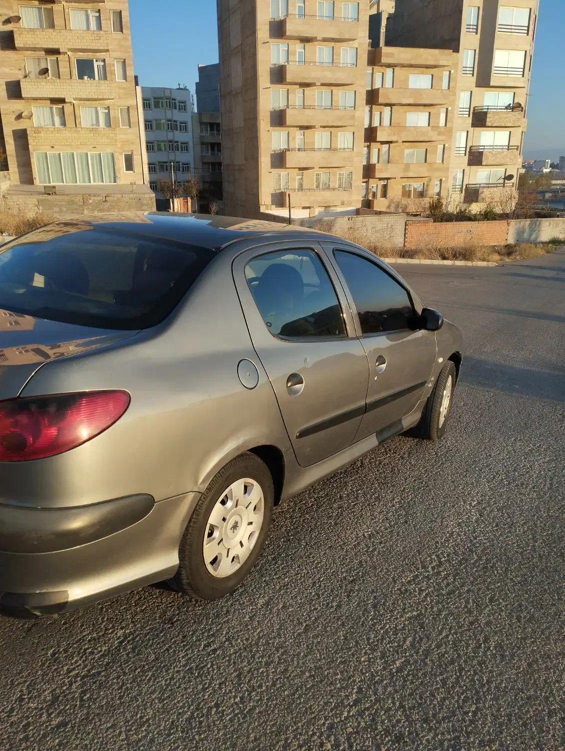 پژو ۲۰۶ صندوق دار v8 - 1386