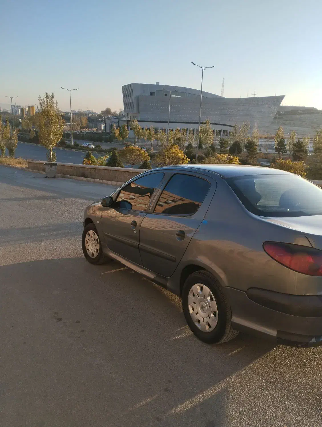 پژو ۲۰۶ صندوق دار v8 - 1386