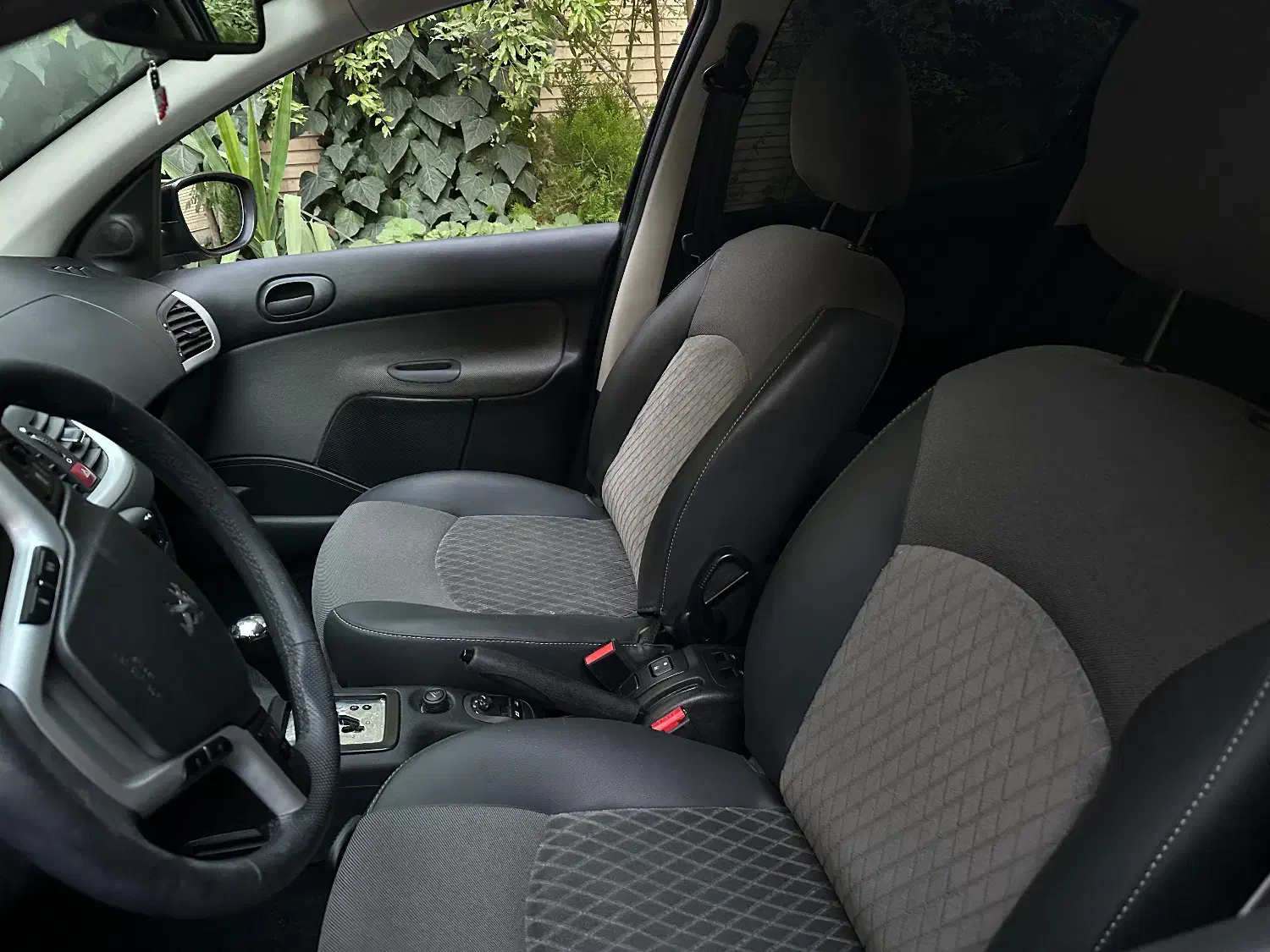 پژو 207 پانوراما اتوماتیک TU5P - 1404