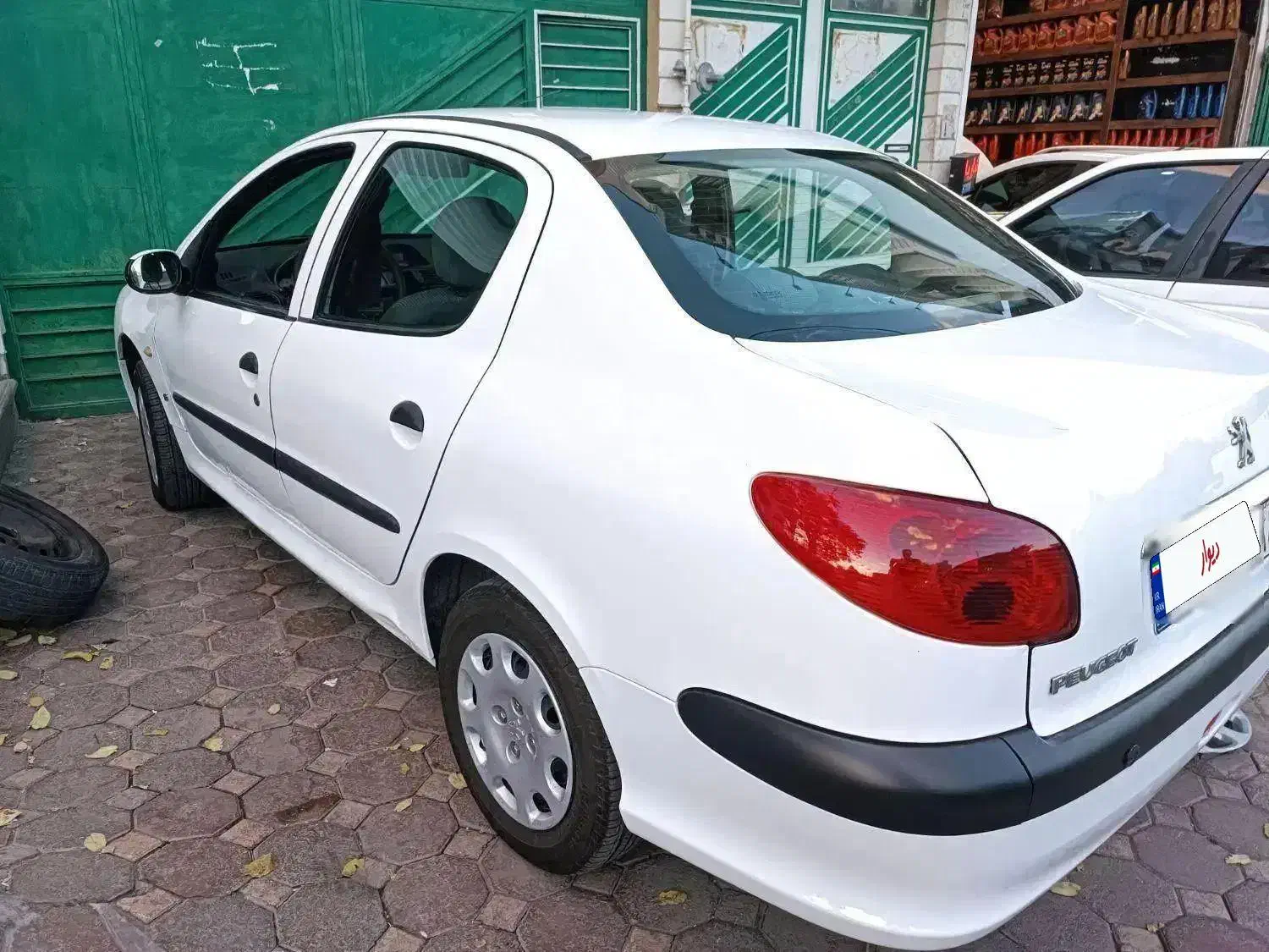 پژو ۲۰۶ صندوق دار v8 - 1393