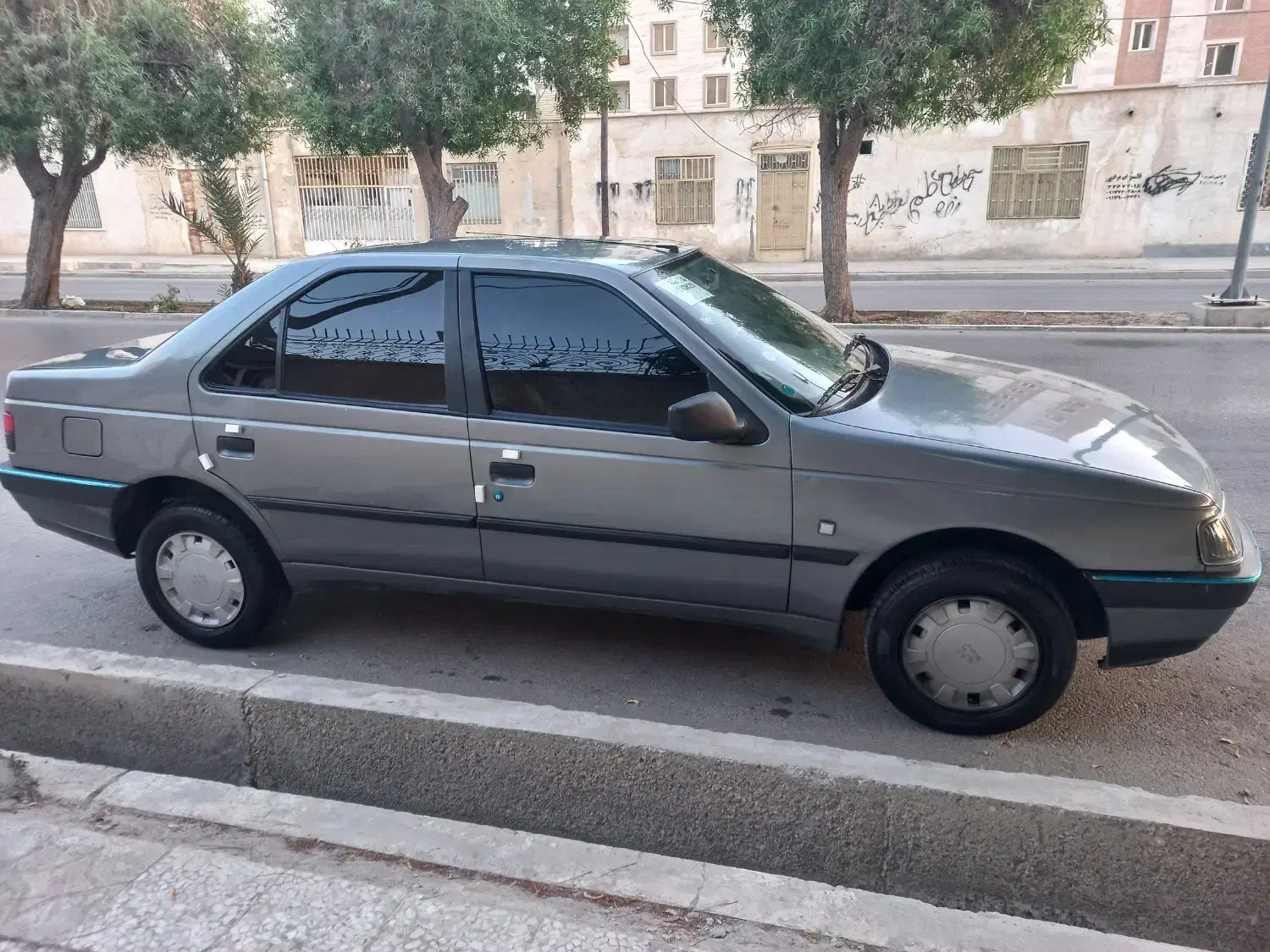 پژو 405 GLX - 1392