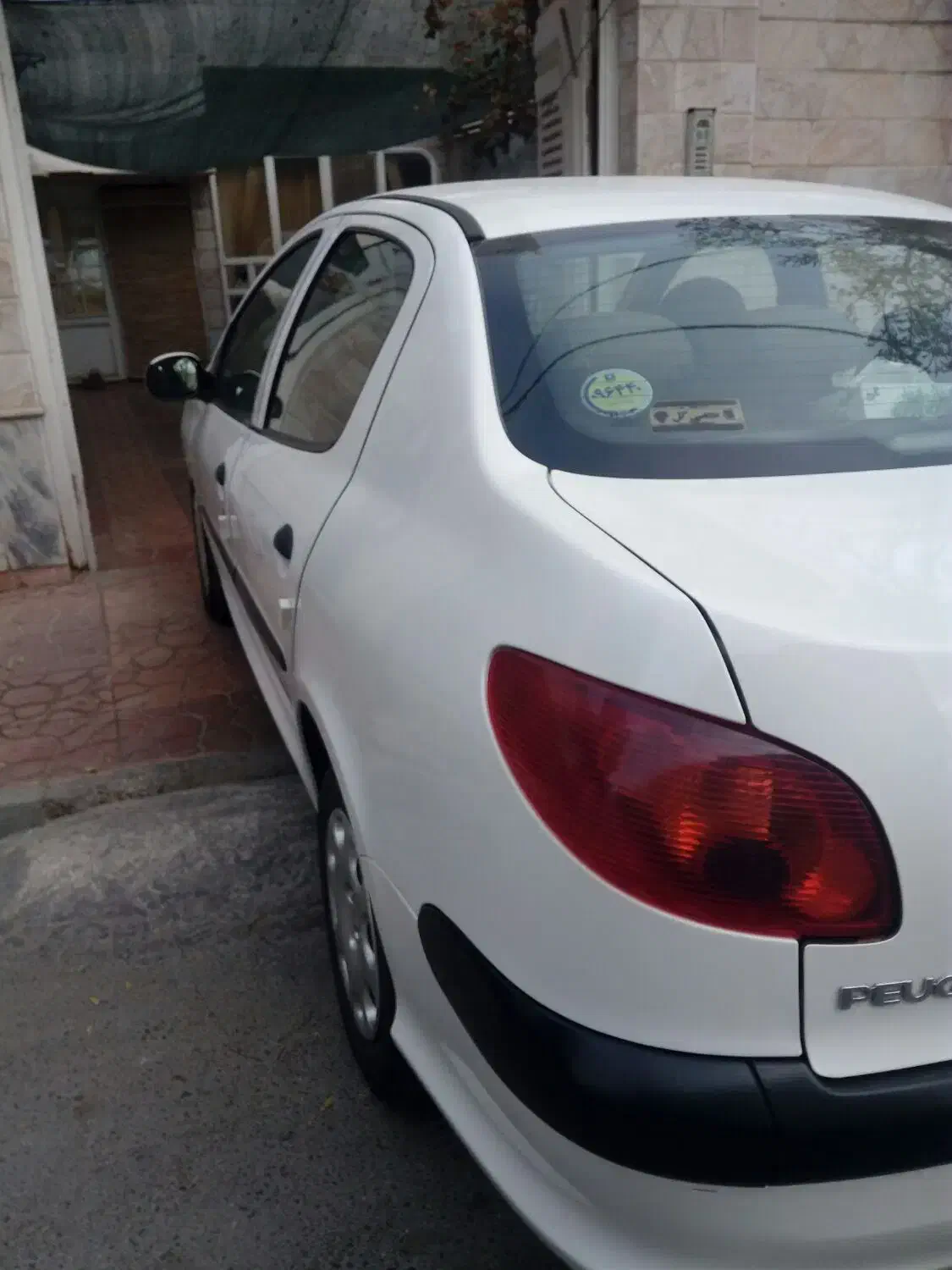 پژو ۲۰۶ صندوق دار v8 - 1398