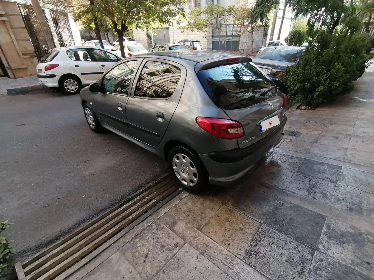 پژو 206 تیپ 5 - 1390