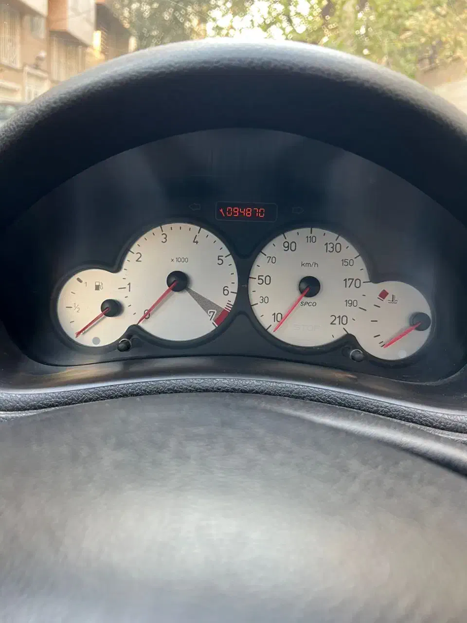 پژو ۲۰۶ صندوق دار v8 - 1395