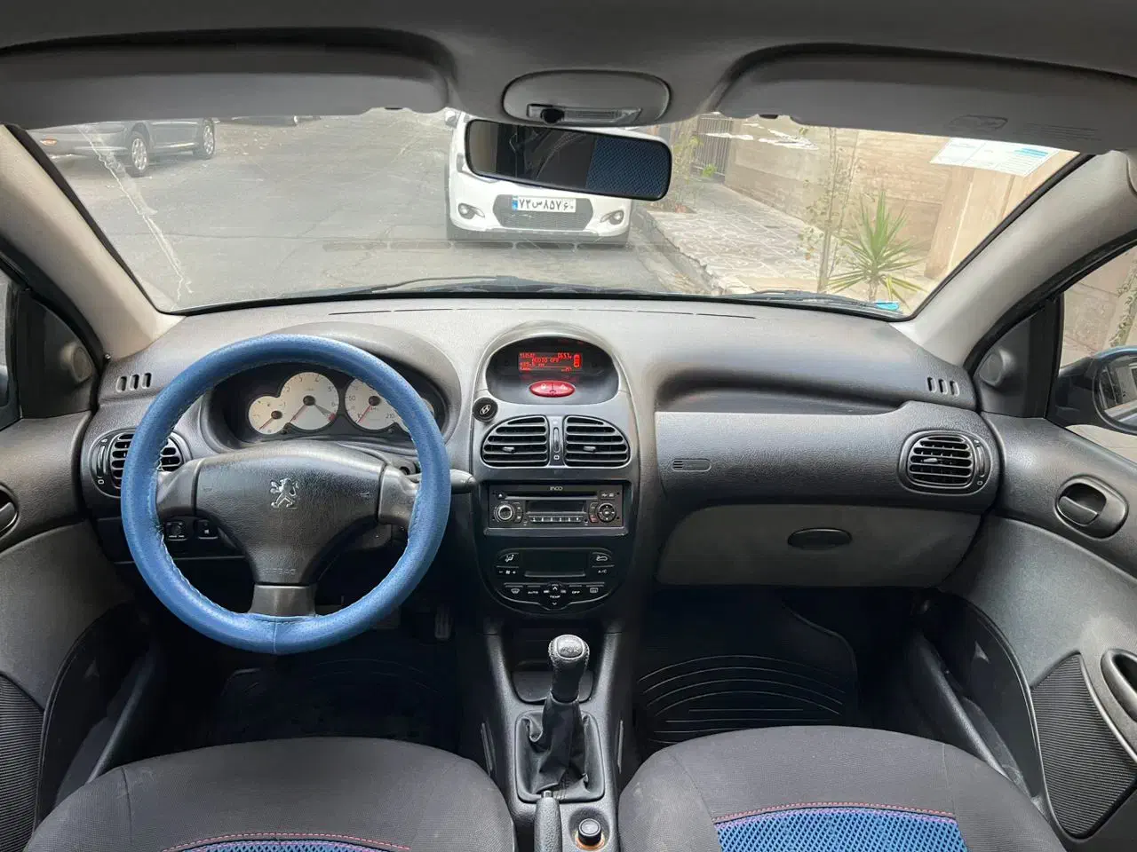 پژو ۲۰۶ صندوق دار v8 - 1395