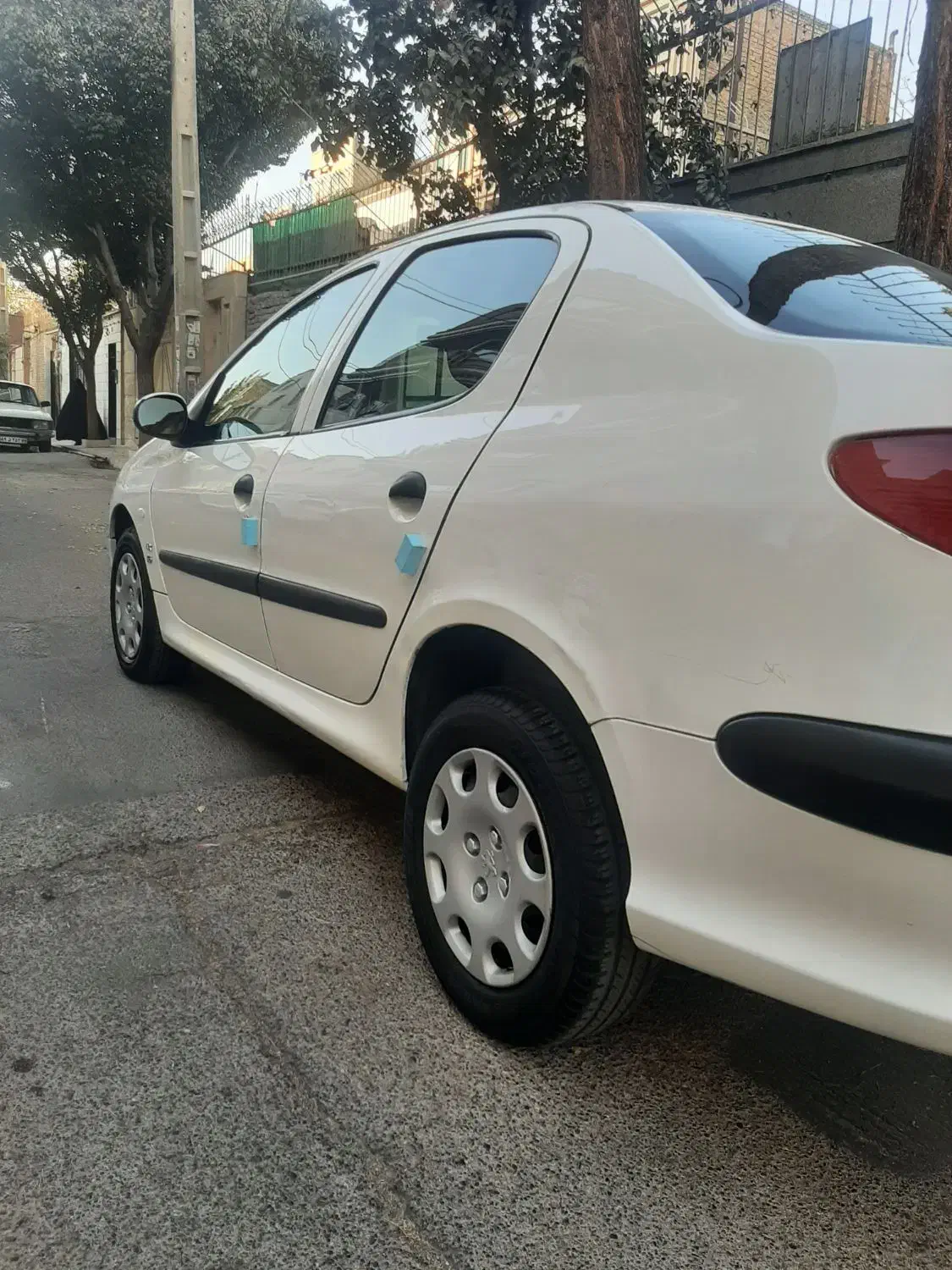 پژو ۲۰۶ صندوق دار v8 - 1394