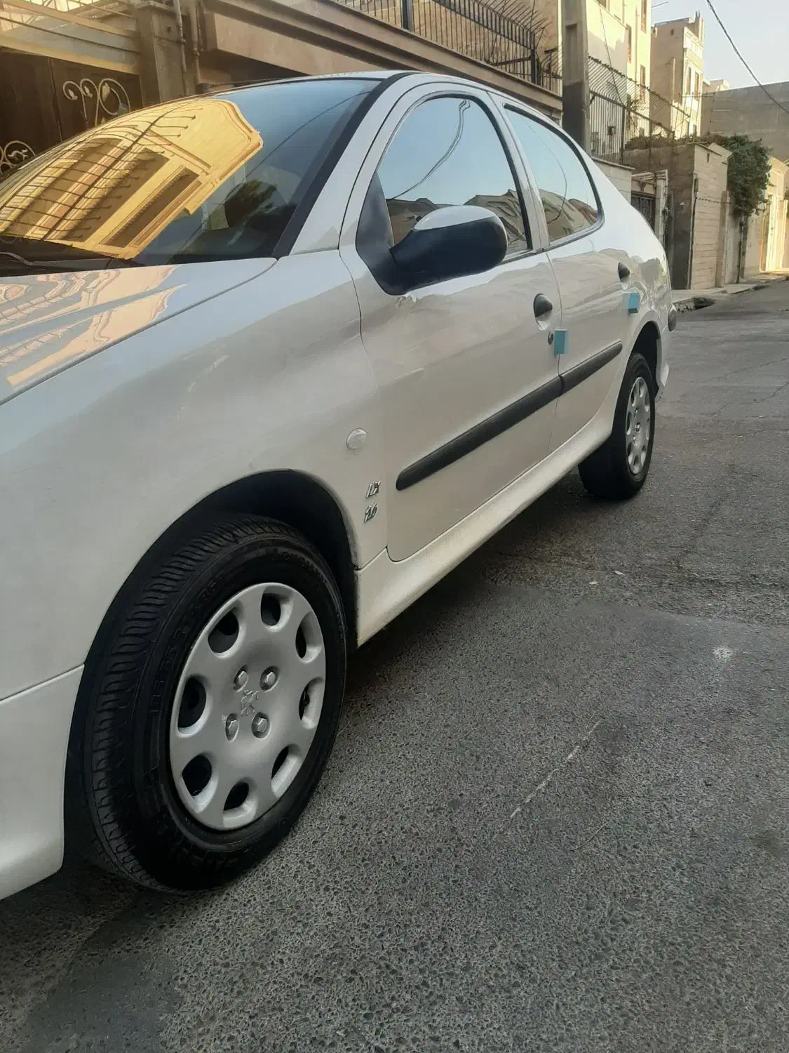 پژو ۲۰۶ صندوق دار v8 - 1394