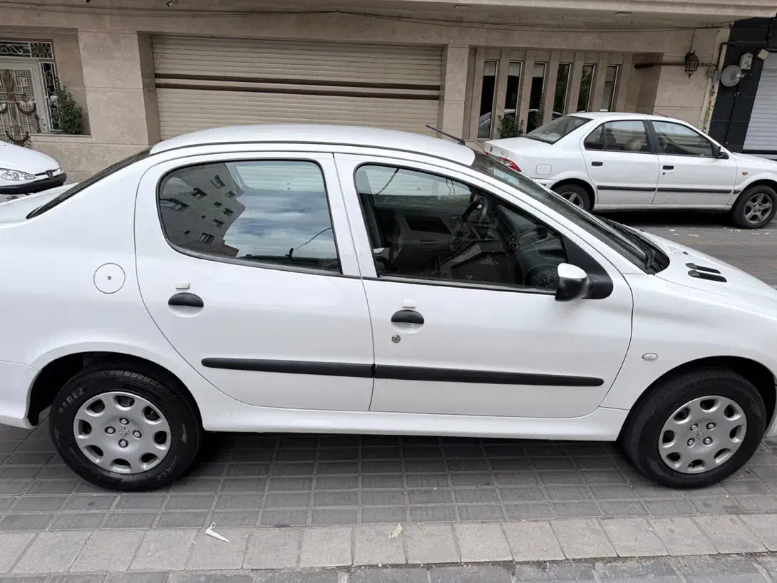 پژو ۲۰۶ صندوق دار v8 - 1393