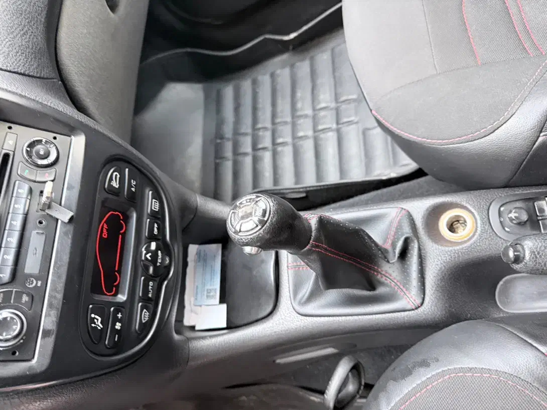 پژو ۲۰۶ صندوق دار v8 - 1393