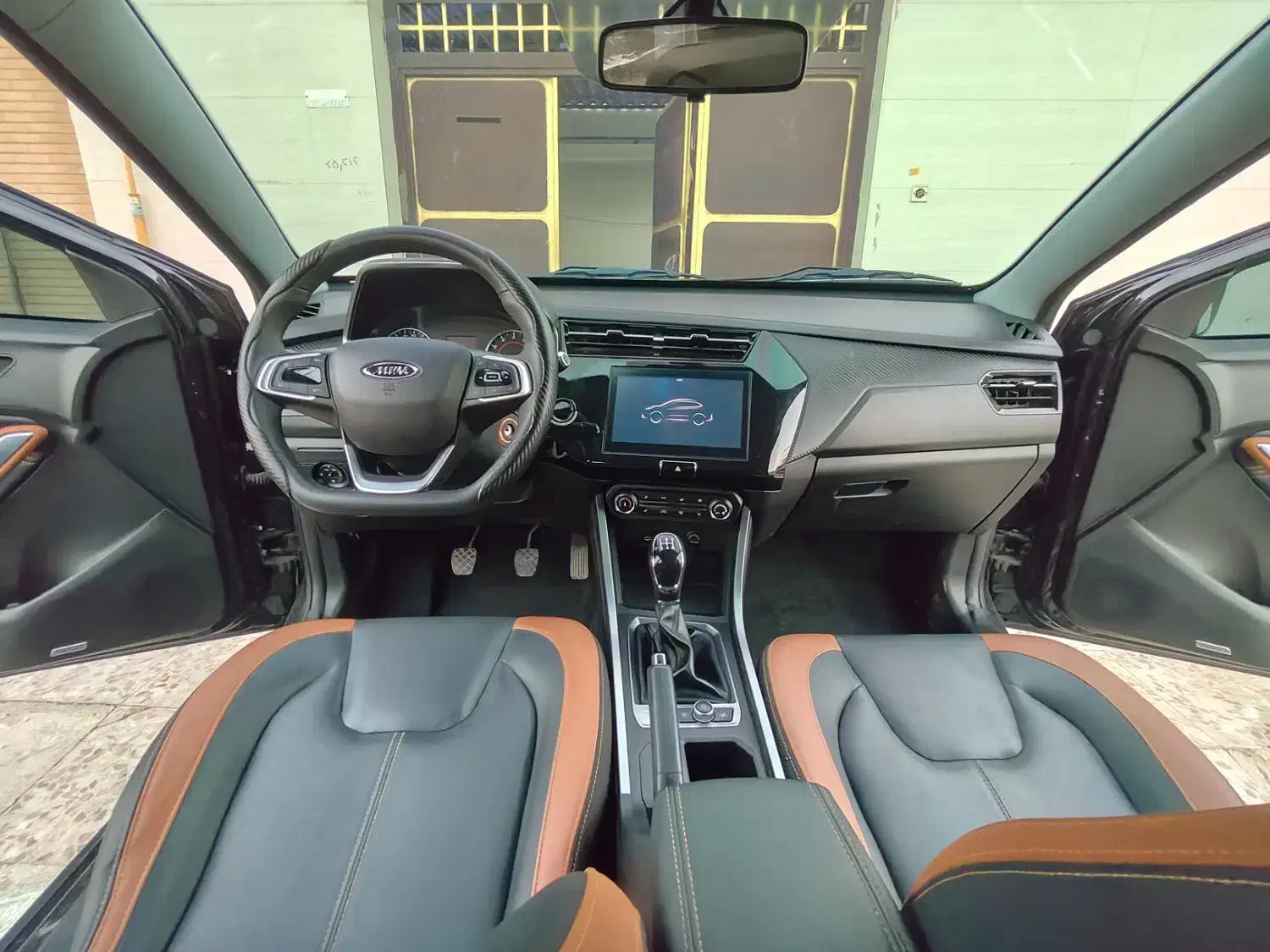 ام وی ام X22 پرو دنده‌ای - 1403