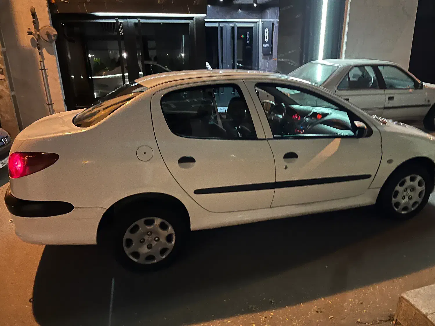 پژو ۲۰۶ صندوق دار v8 - 1394