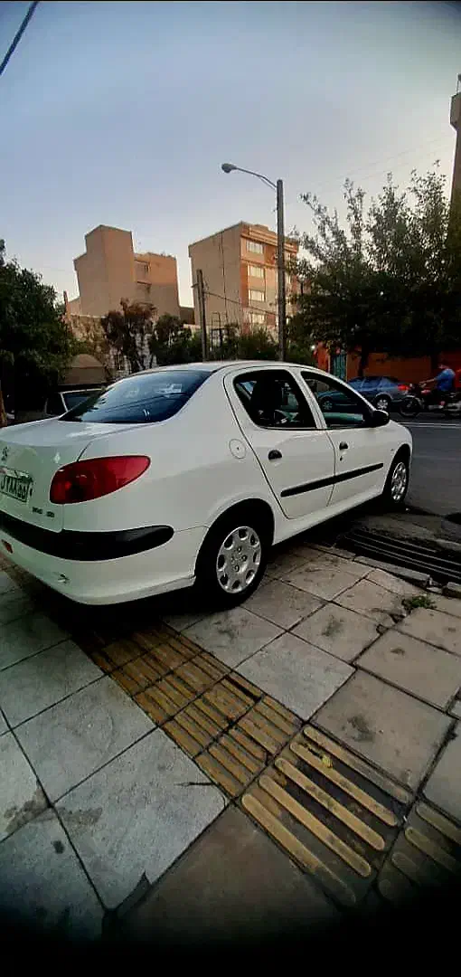پژو ۲۰۶ صندوق دار v8 - 1396