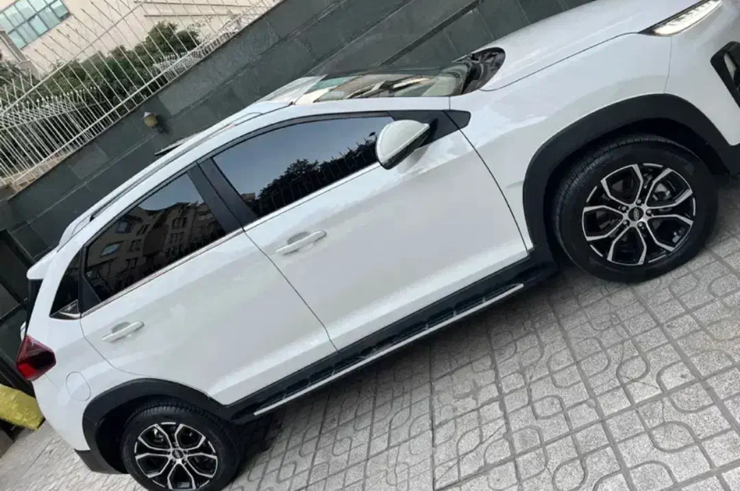 ام وی ام X22 پرو دنده‌ای - 1402