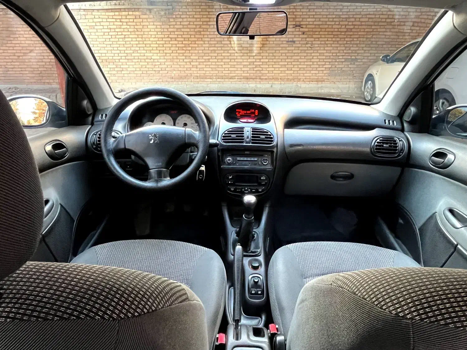 پژو 206 تیپ 5 - 1396