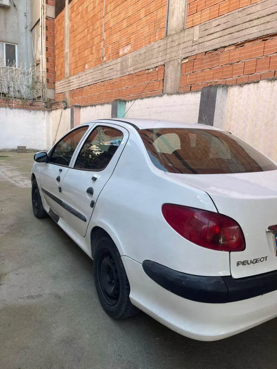 پژو ۲۰۶ صندوق دار v8 - 1393