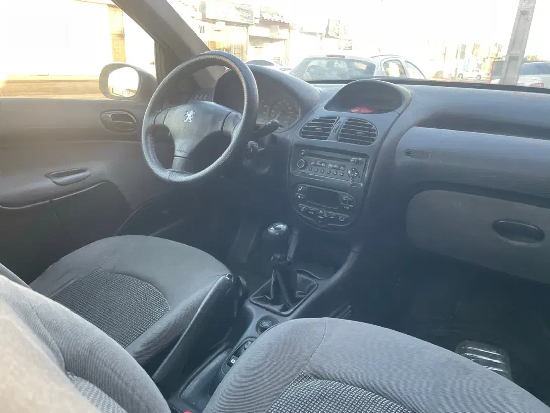 پژو 206 تیپ 3 - 1390