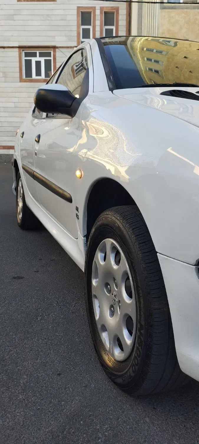 پژو ۲۰۶ صندوق دار v8 - 1393