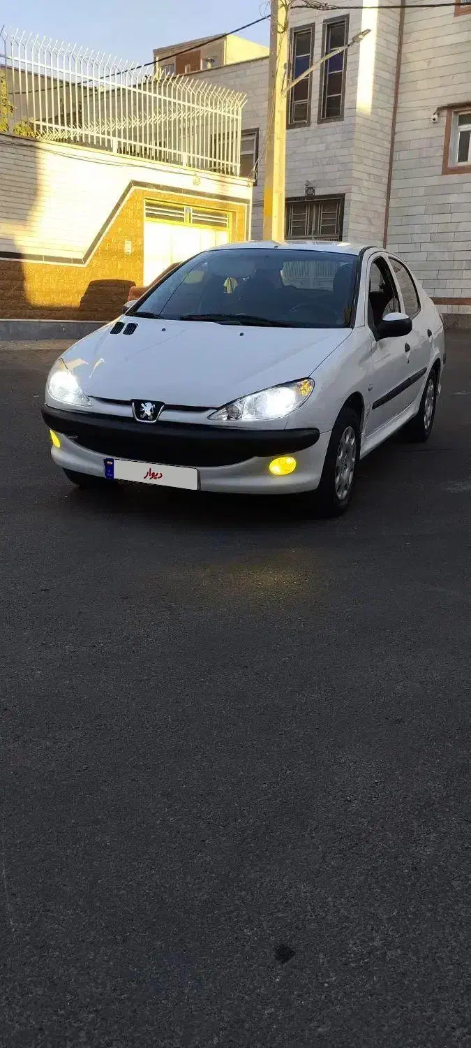 پژو ۲۰۶ صندوق دار v8 - 1393