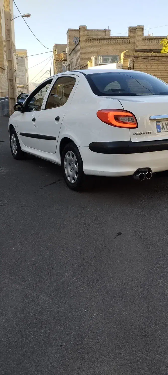 پژو ۲۰۶ صندوق دار v8 - 1393