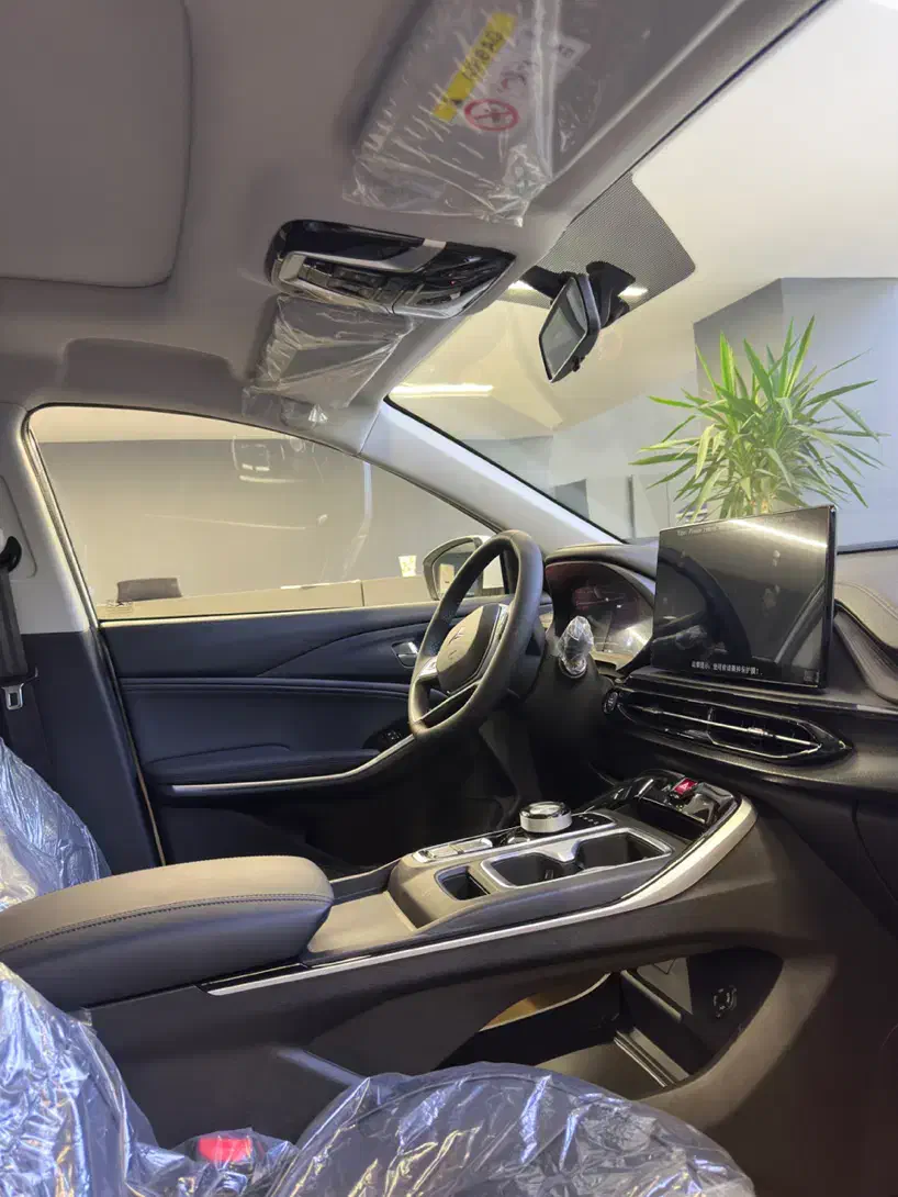 کی ام سی X5 ۱.۵ لیتر توربو - 2025