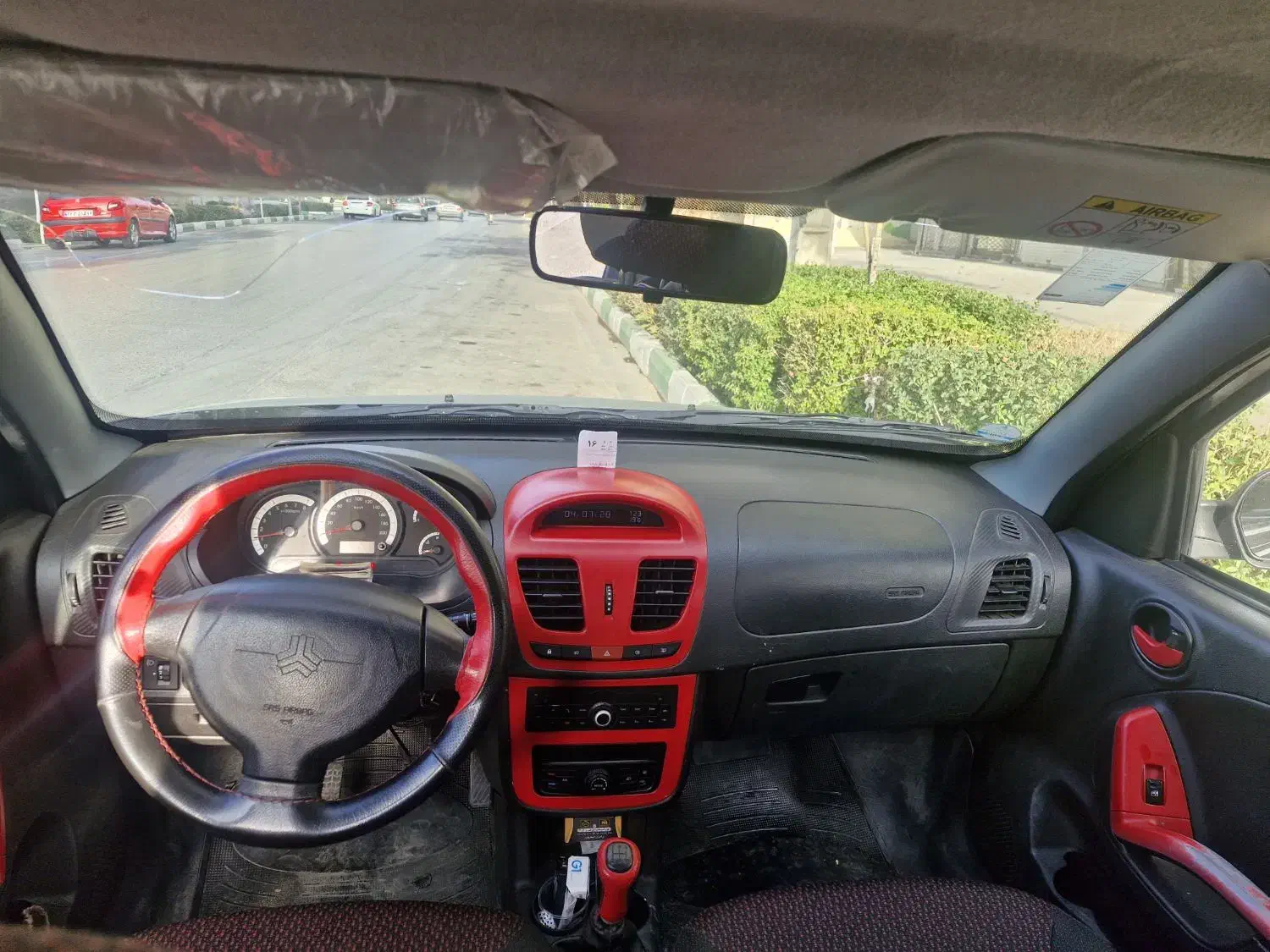 کوییک R دنده‌ای - 1402