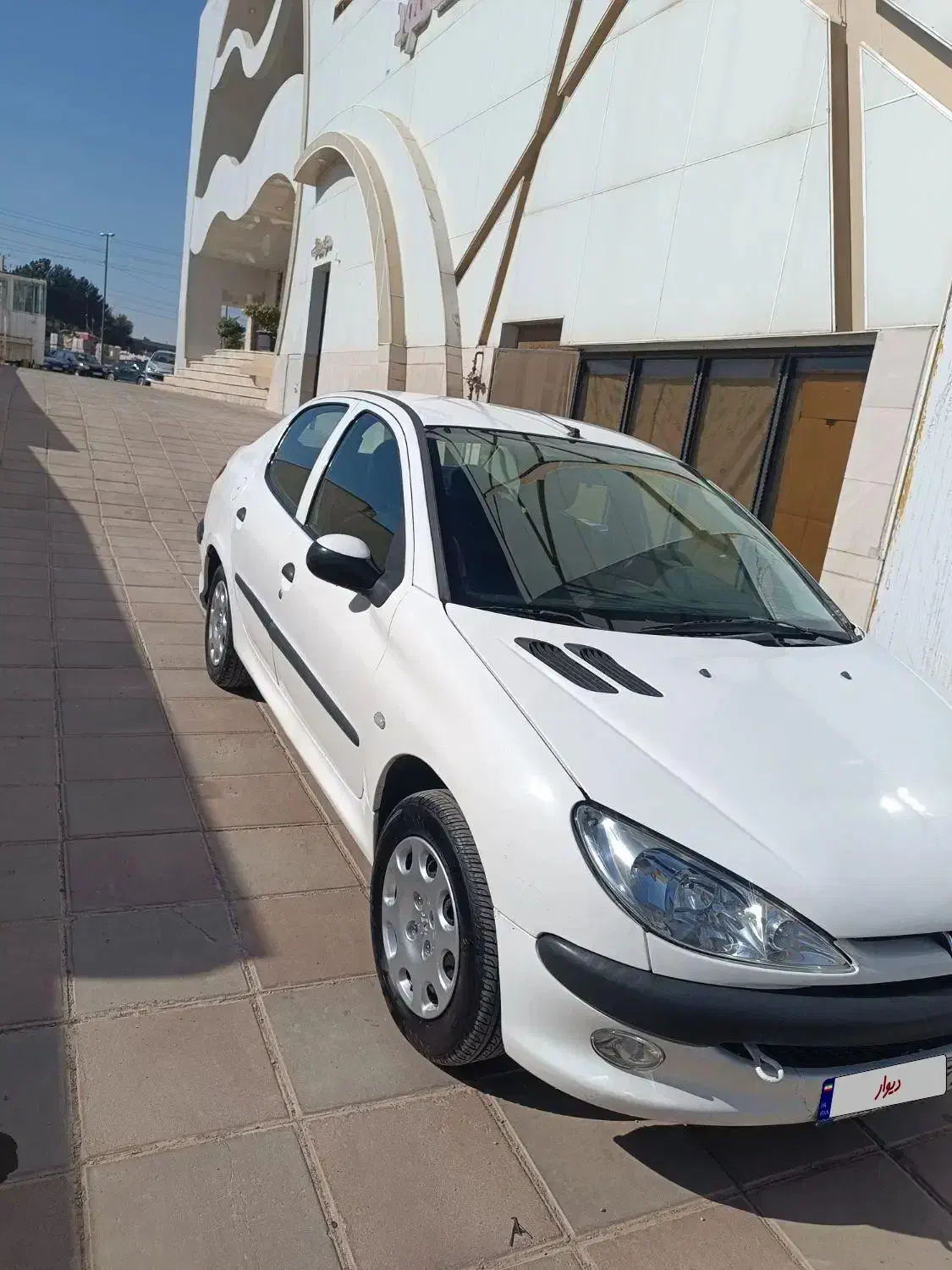 پژو ۲۰۶ صندوق دار v8 - 1393