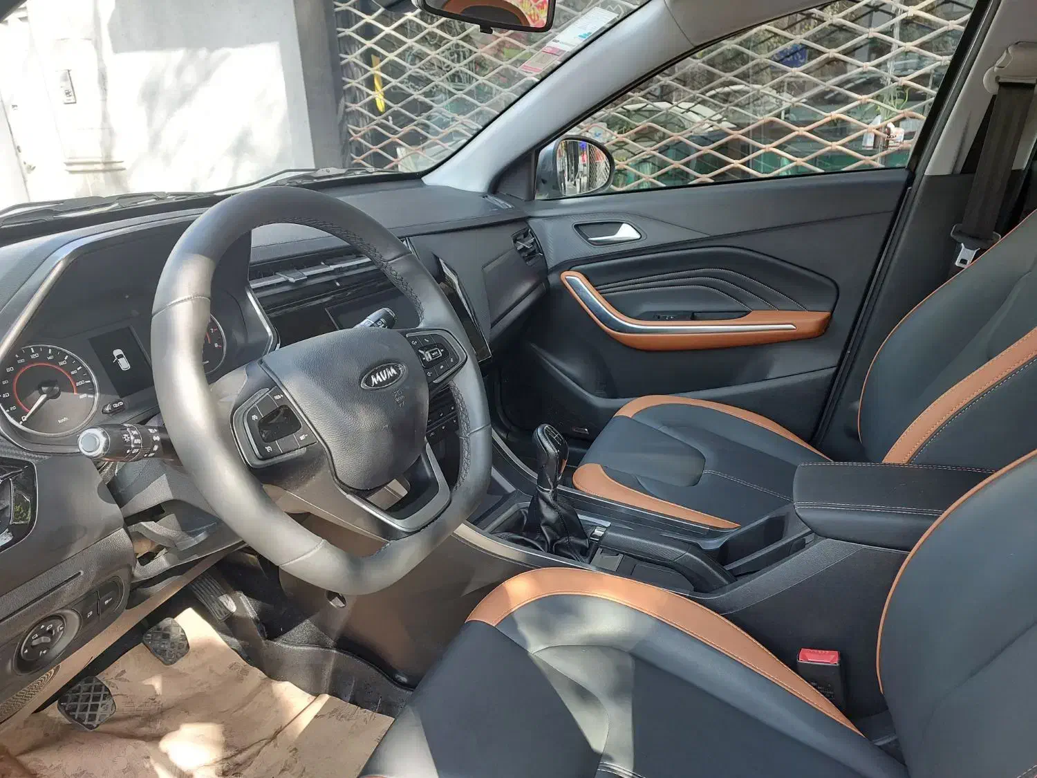 ام وی ام X22 پرو دنده‌ای - 1403