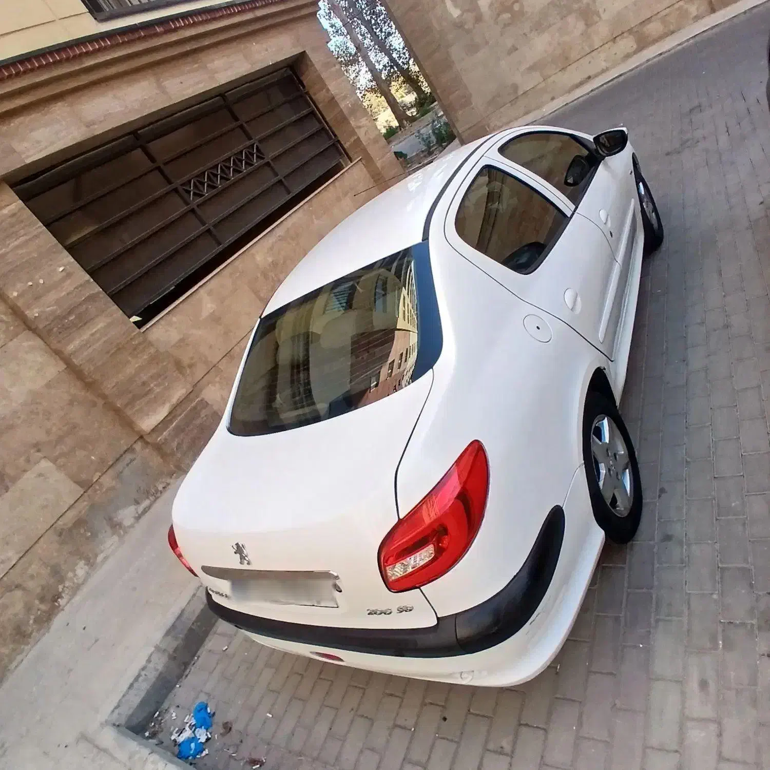 پژو ۲۰۶ صندوق دار v8 - 1394