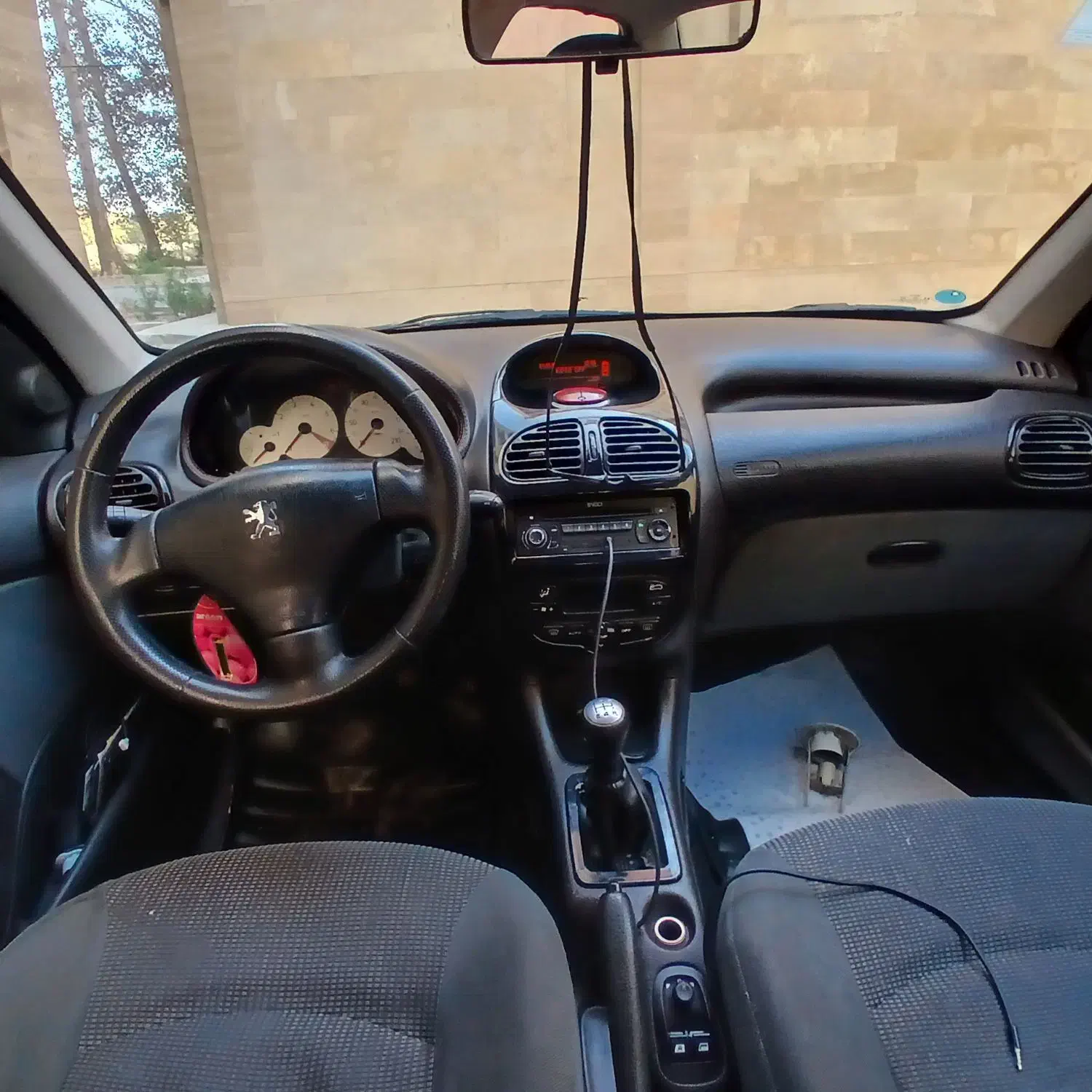 پژو ۲۰۶ صندوق دار v8 - 1394