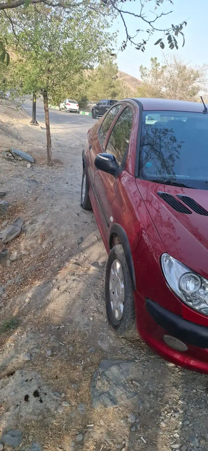 پژو ۲۰۶ صندوق دار v8 - 1392