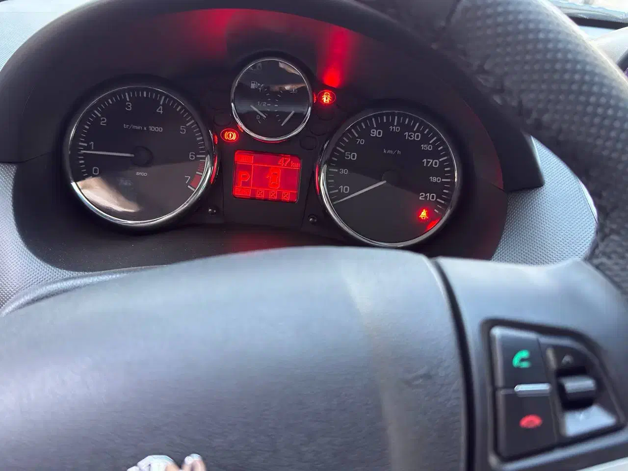 پژو 207 اتوماتیک TU5P - 1404