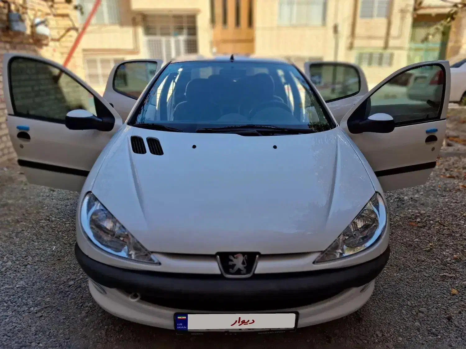 پژو ۲۰۶ صندوق دار v8 - 1395